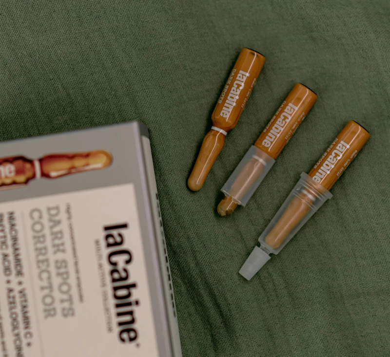 photo-LaCabine Dark Spots Corrector. Висококонцентровані ампули для обличчя проти пігментних плям, 10х2 мл. Термiн до 07.2026р.-1